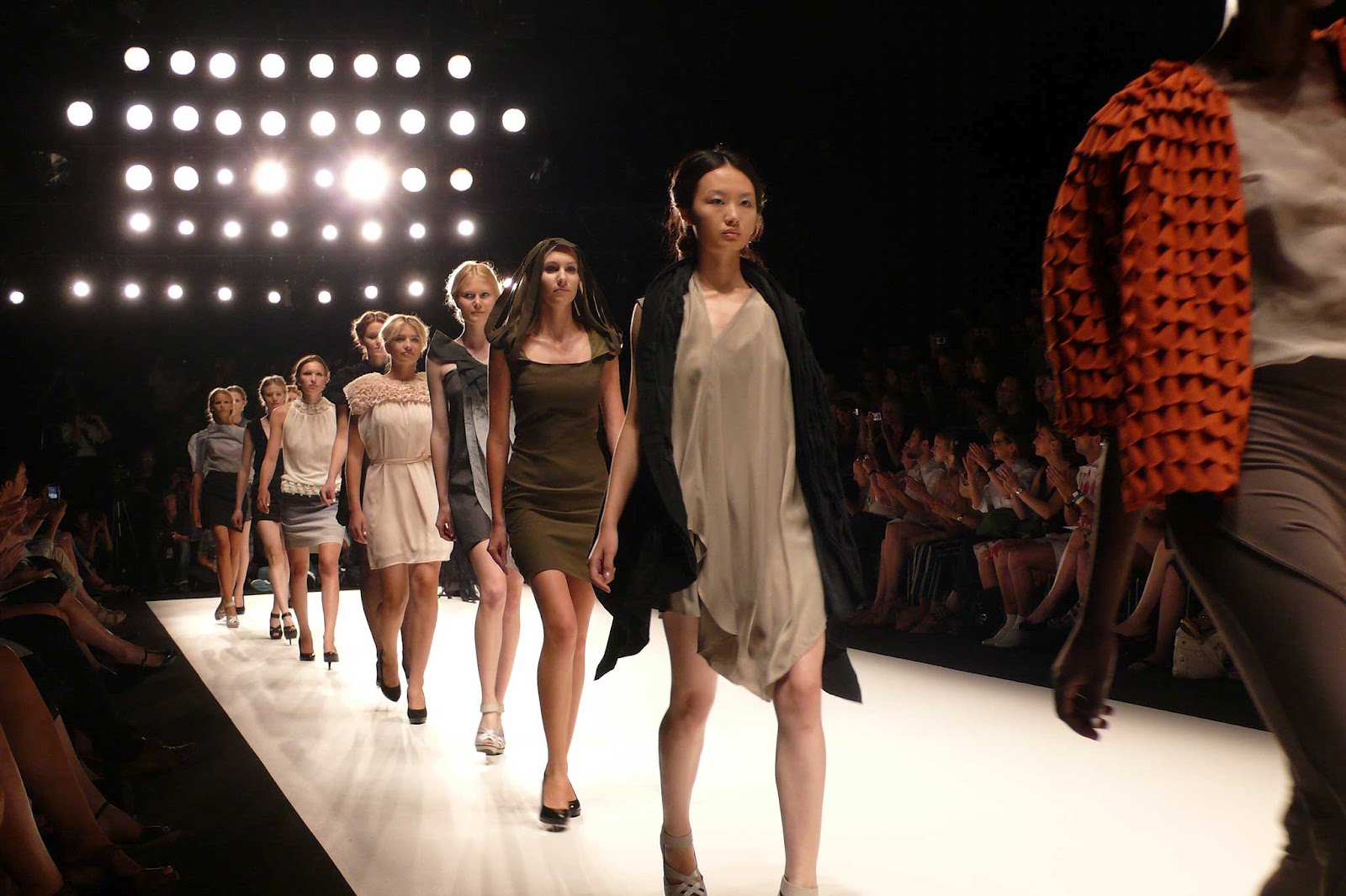 fashion-show-lighting.jpg